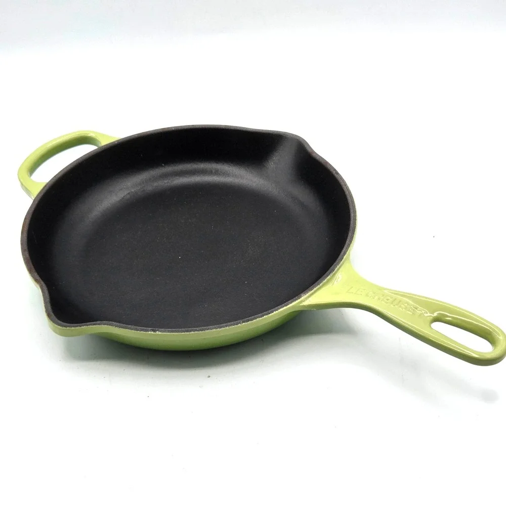 Le Creuset #23 Enameled Signature Cast Iron Skillet 9.5